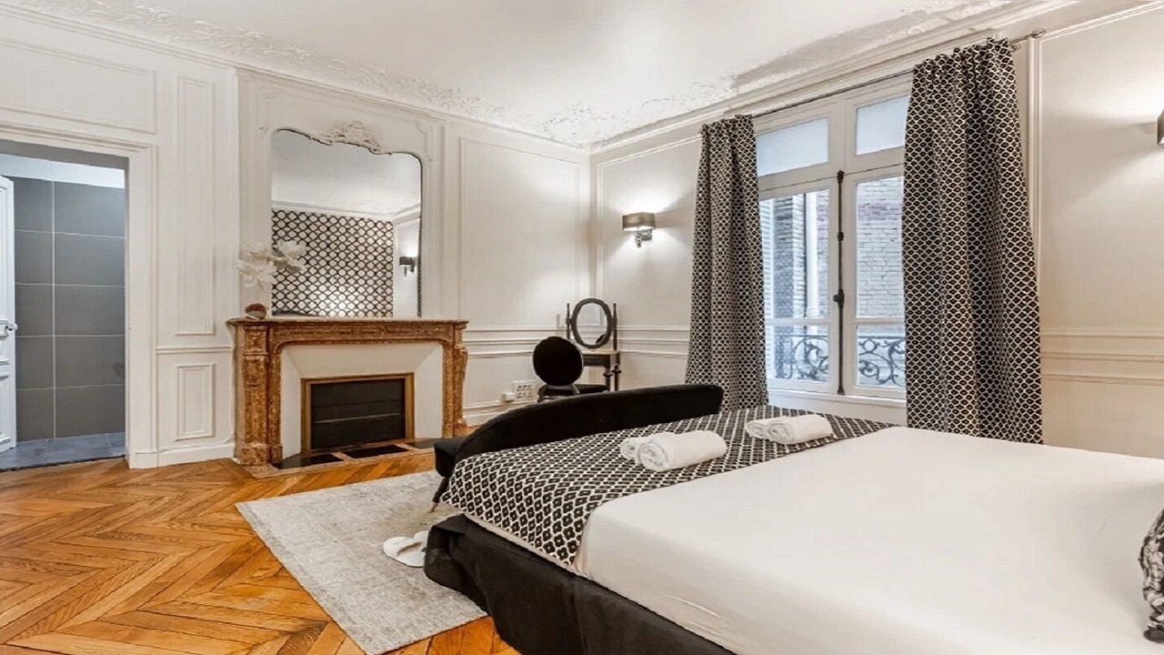 Photo of Bedroom in 8th Arrondissement
