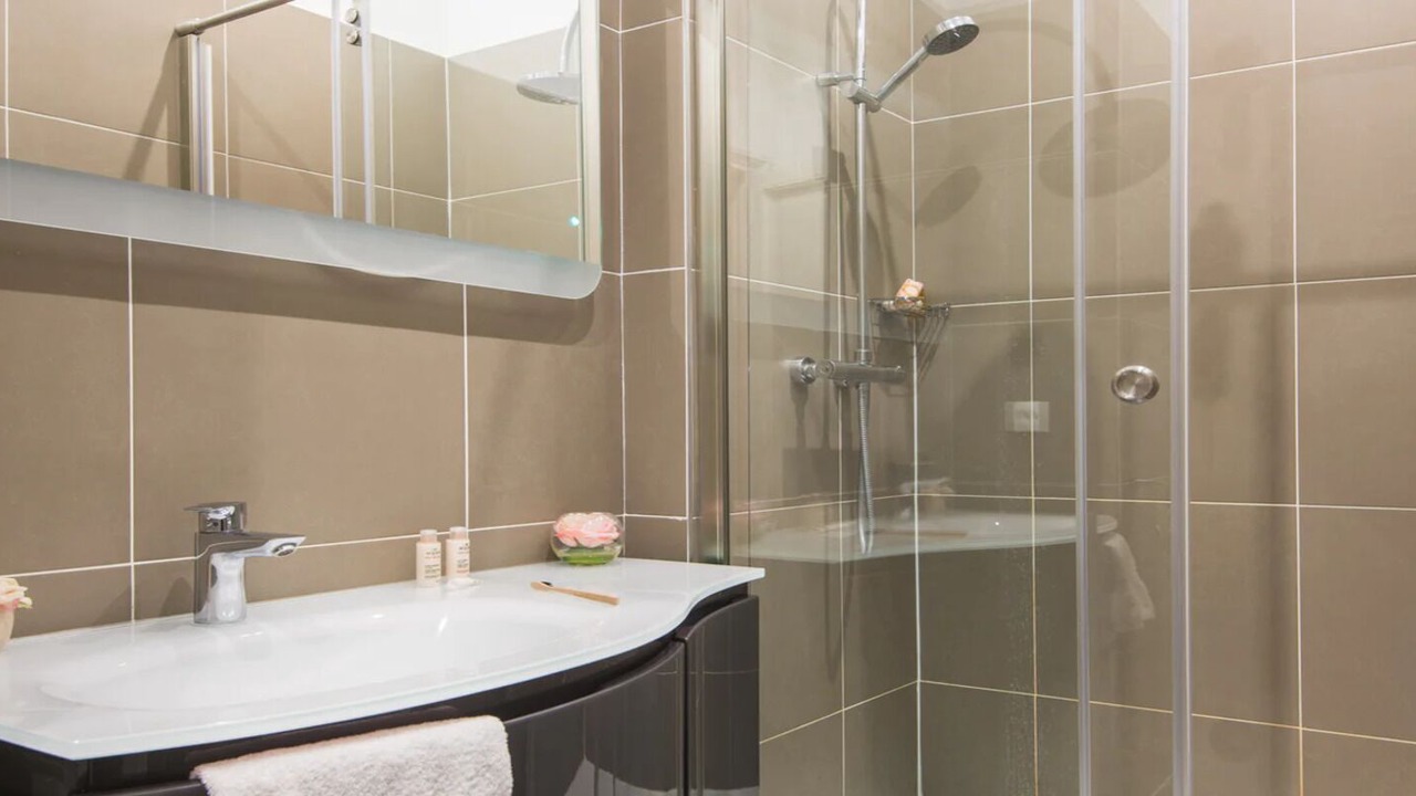 Photo of Bathroom in 8th Arrondissement