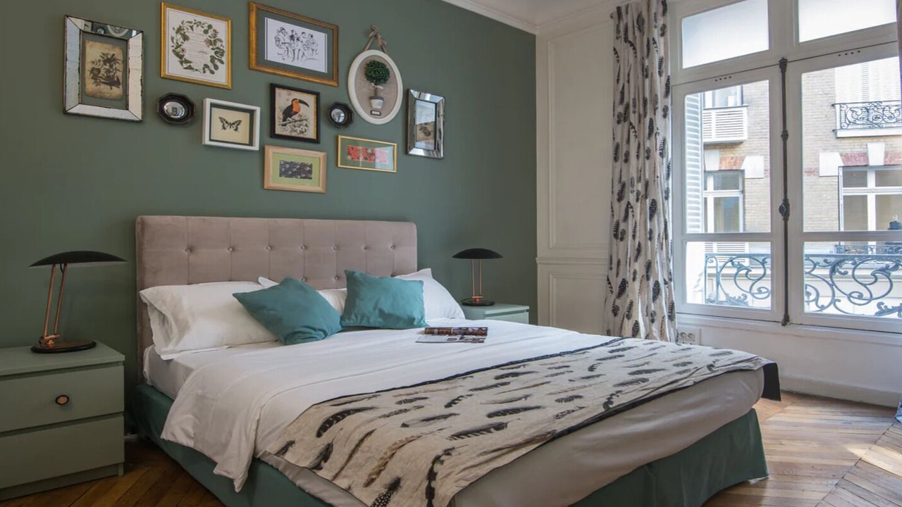Photo of Bedroom in 8th Arrondissement
