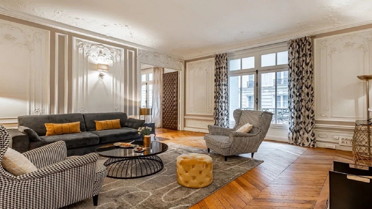 Photo of Livingroom in 8th Arrondissement