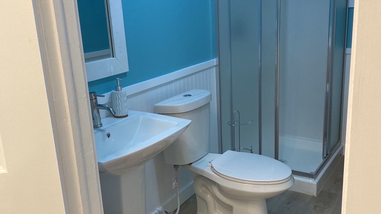 Photo of Bathroom in Tar Bay