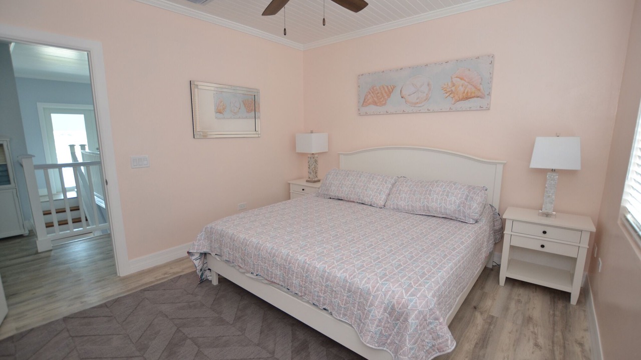 Photo of Bedroom in Spanish Wells