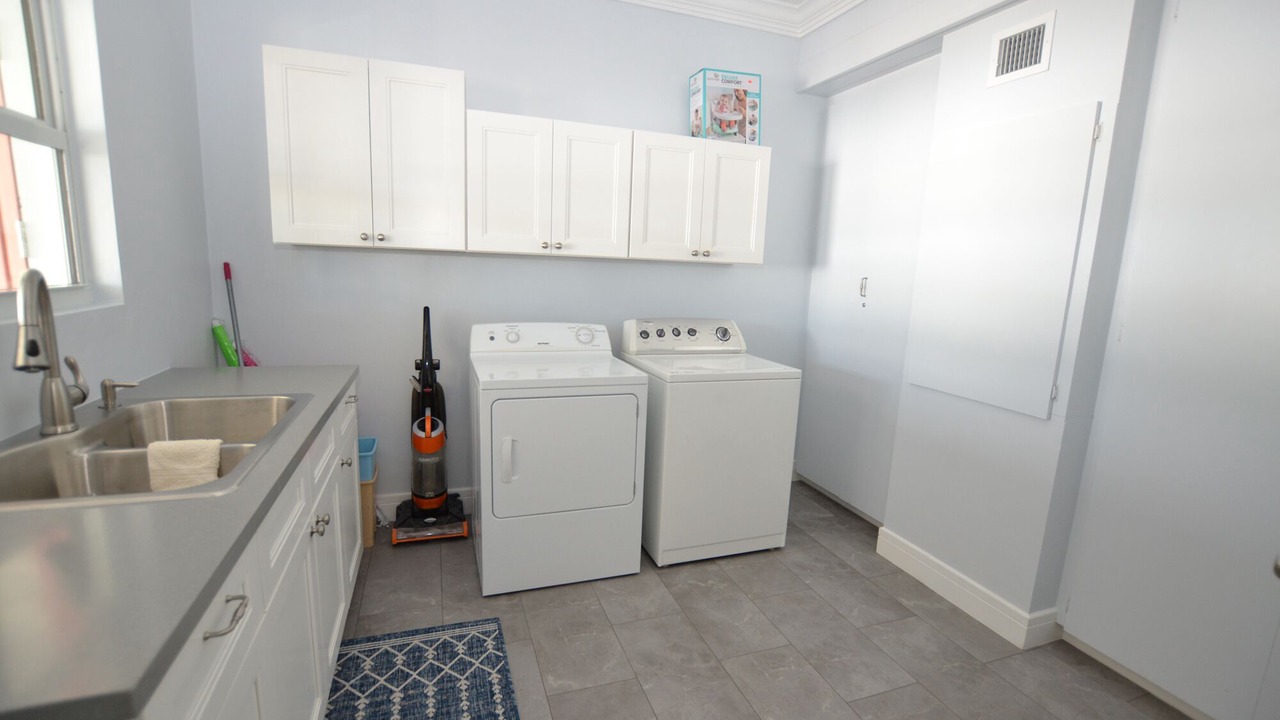 Photo of Bedroom in Spanish Wells