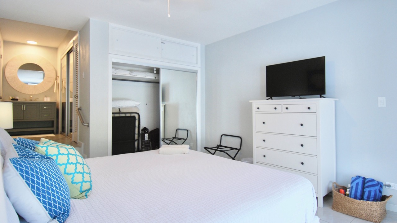 Photo of Bedroom in Paradise Island