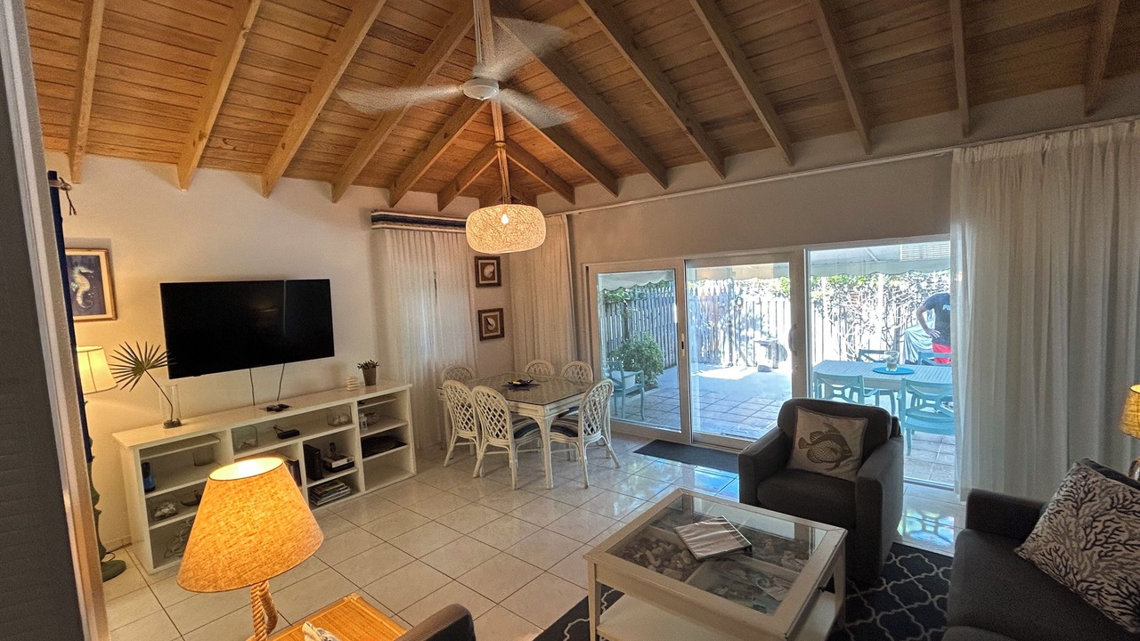 Photo of Livingroom in Paradise Island