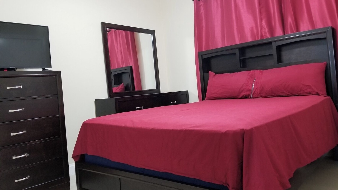 Photo of Bedroom in Eastwood Park