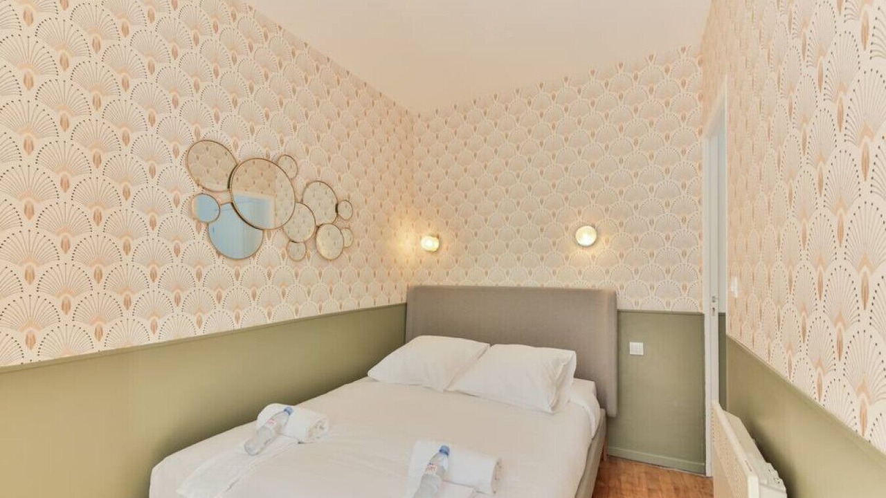 Photo of Bedroom in Combat