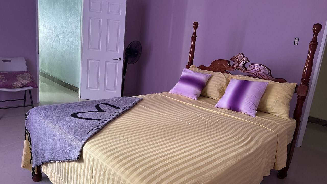Photo of Bedroom in Whitehouse