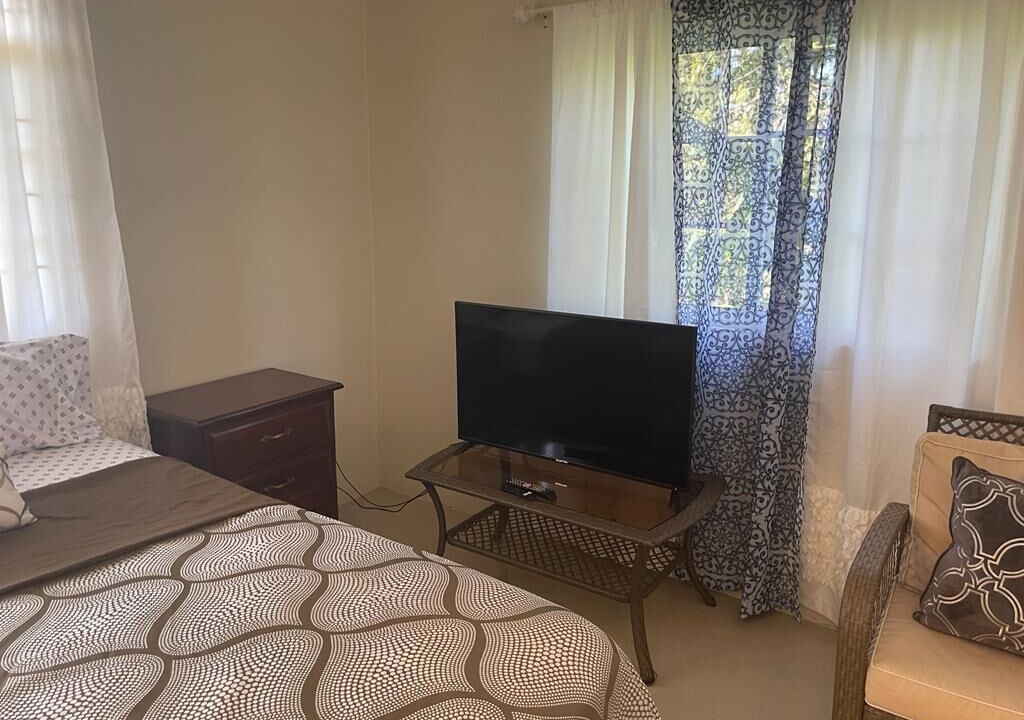 Photo of Bedroom in Whitehouse