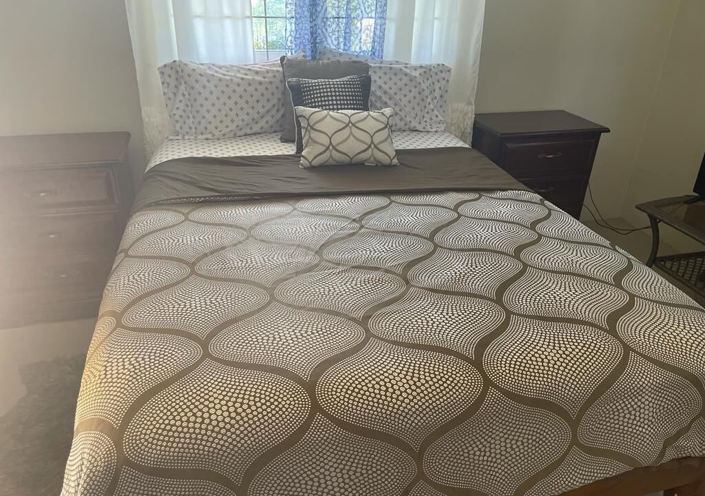 Photo of Bedroom in Whitehouse