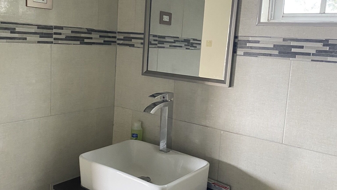 Photo of Bathroom in Whitehouse