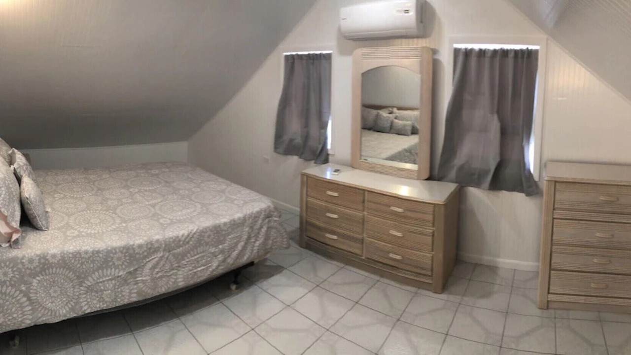 Photo of Bedroom in Spanish Wells