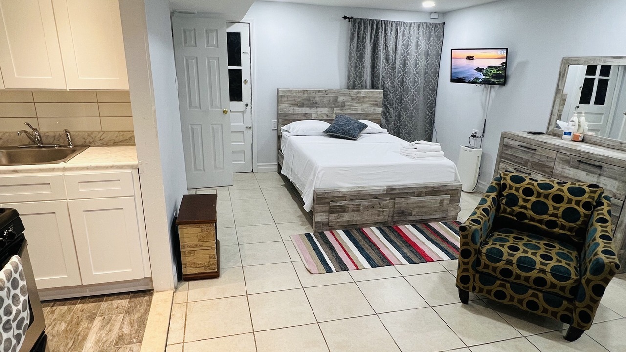 Photo of Bedroom in Pelham Gardens