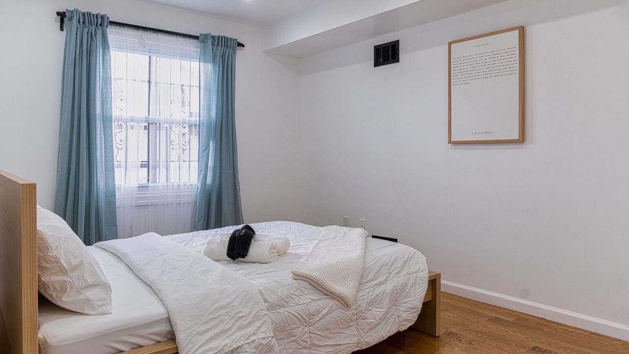 Photo of Bedroom in Queens