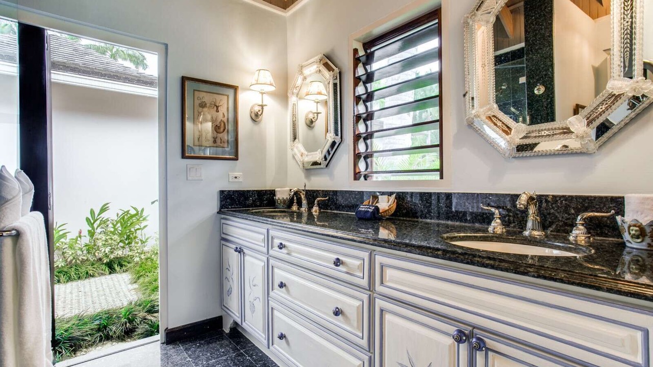 Photo of Bathroom in Tryall