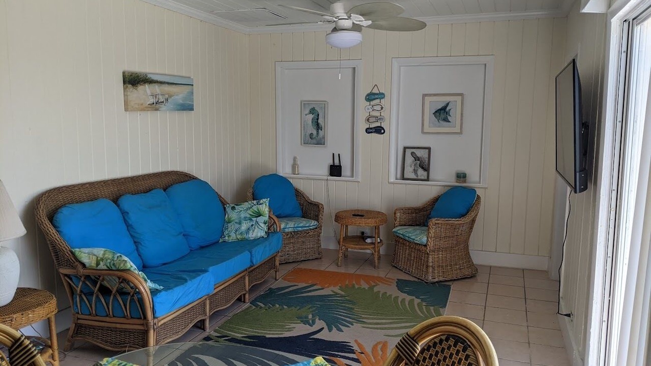 Photo of Bedroom in Green Turtle Cay