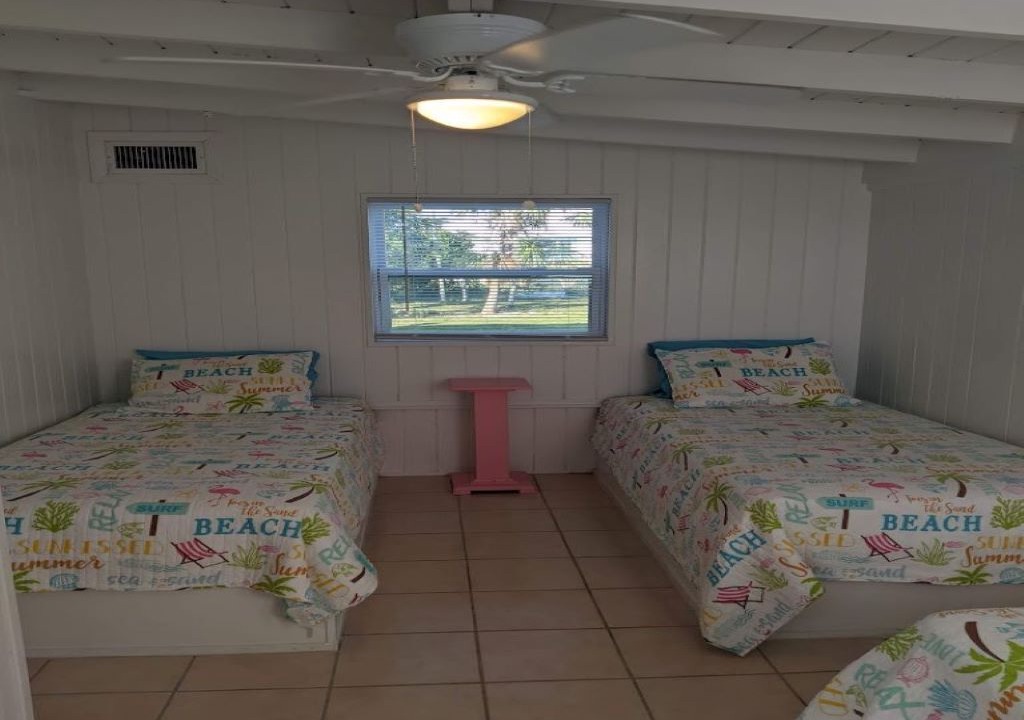 Photo of Bedroom in Green Turtle Cay