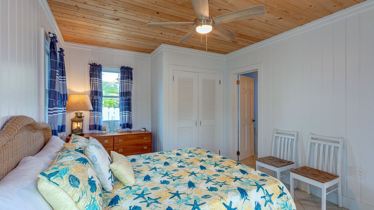Photo of Bedroom in Hope Town