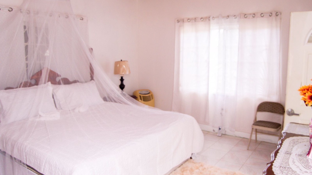 Photo of Bedroom in Burnt Savanna