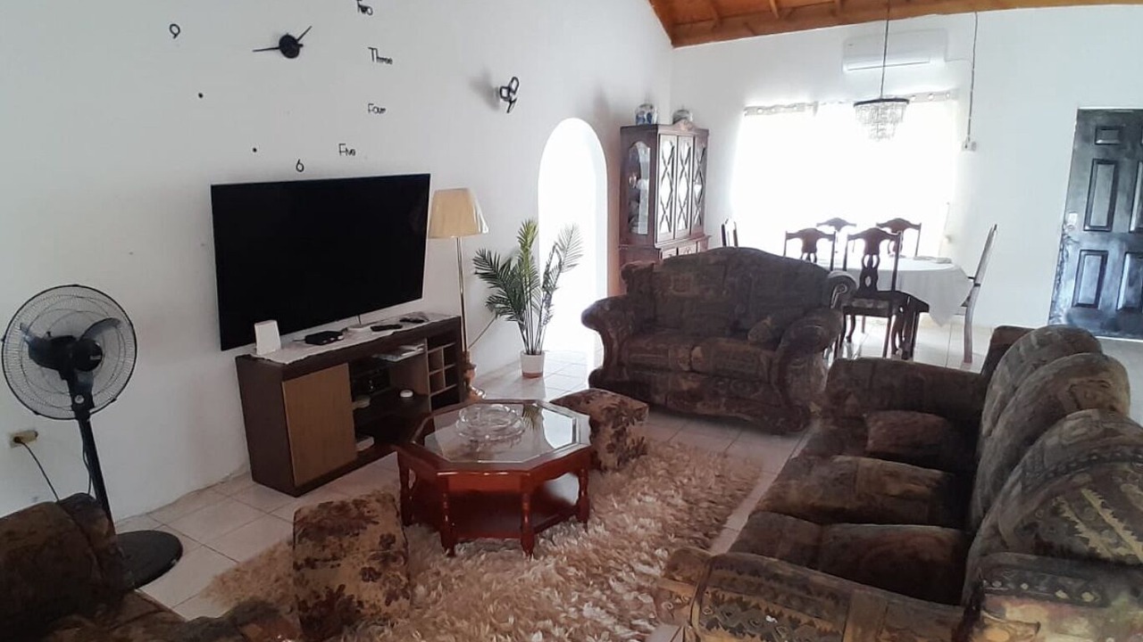 Photo of Livingroom in Burnt Savanna