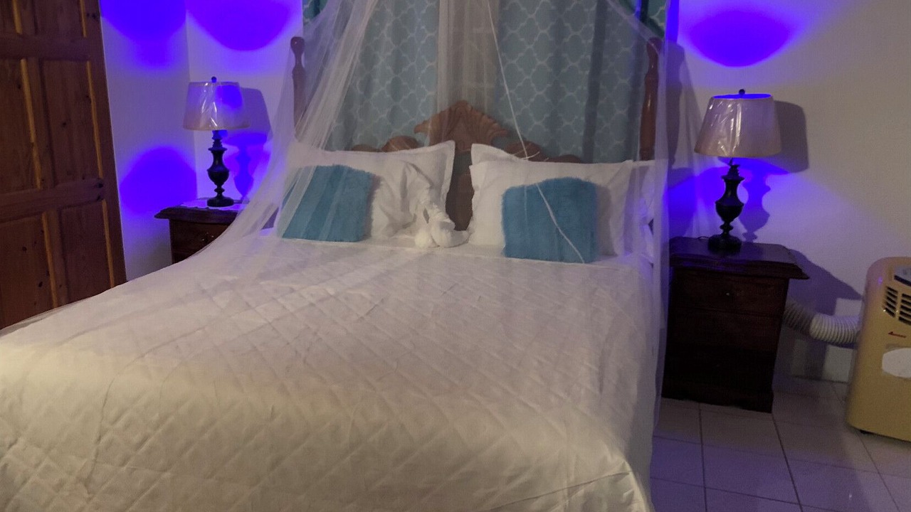 Photo of Bedroom in Burnt Savanna