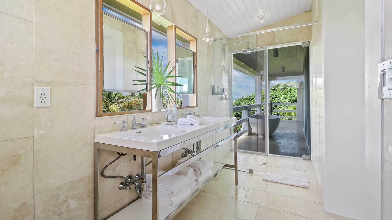 Photo of Bathroom in Gregory Town