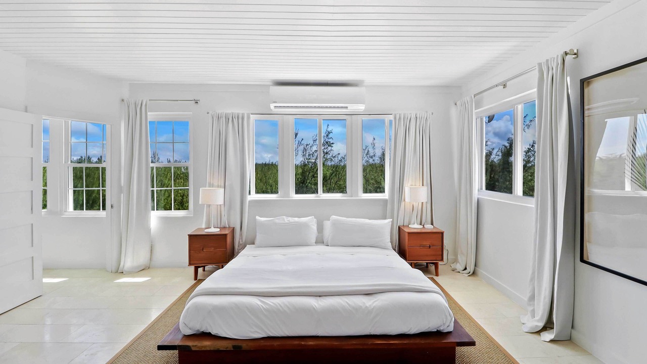 Photo of Bedroom in Gregory Town
