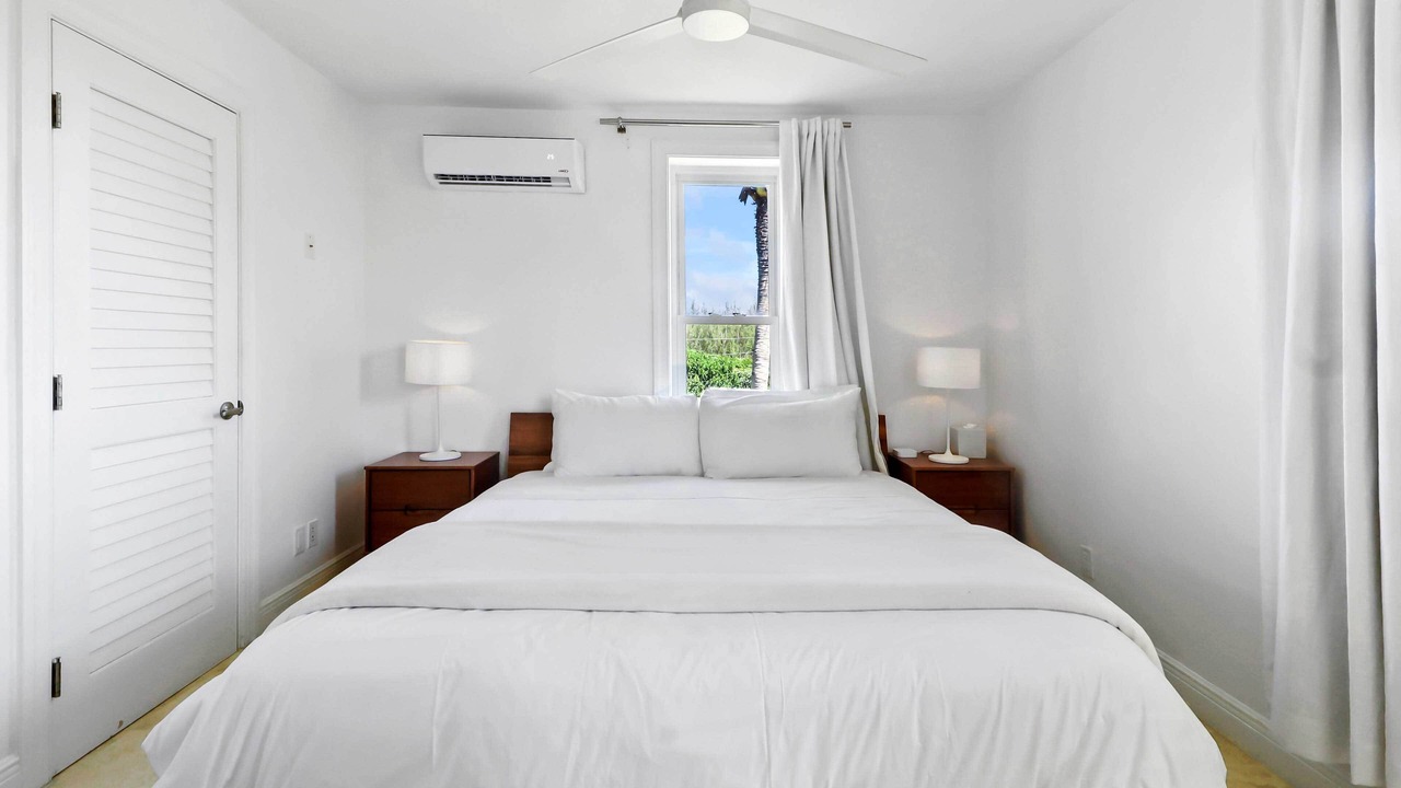 Photo of Bedroom in Gregory Town