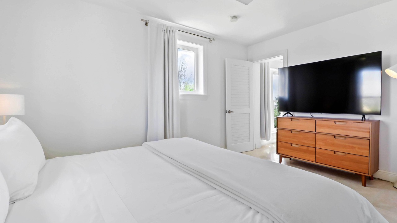 Photo of Bedroom in Gregory Town
