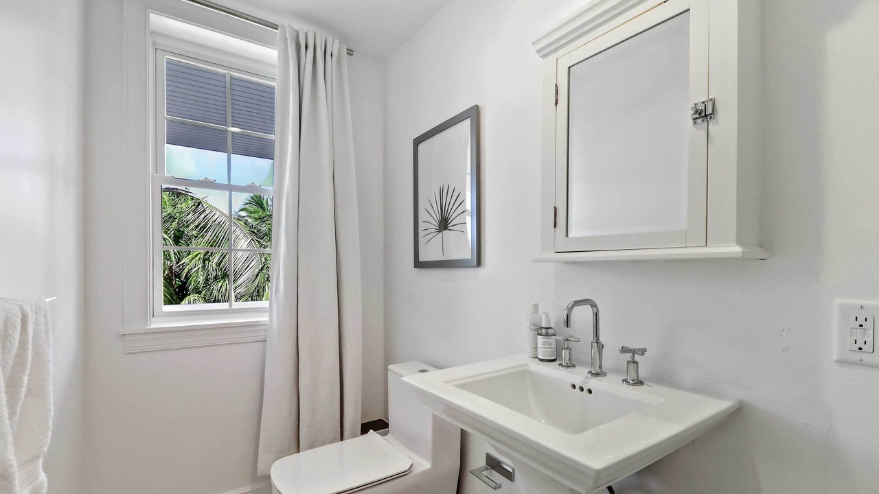 Photo of Bathroom in Gregory Town