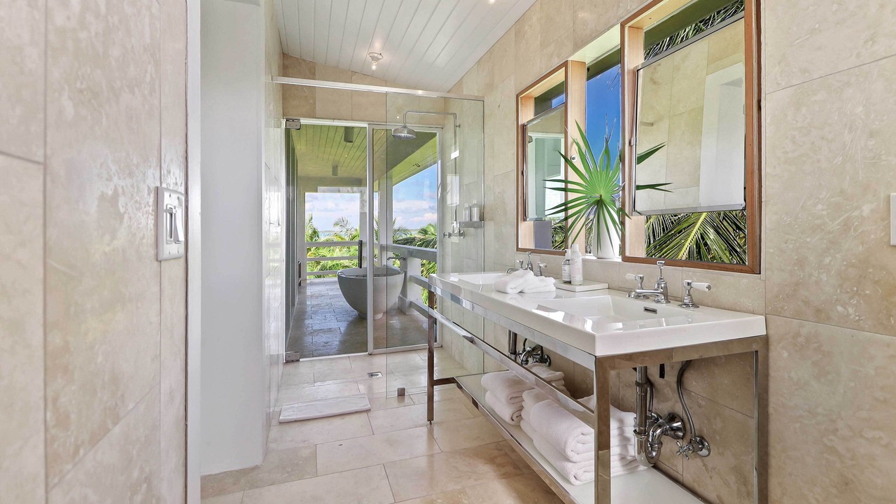 Photo of Bathroom in Gregory Town