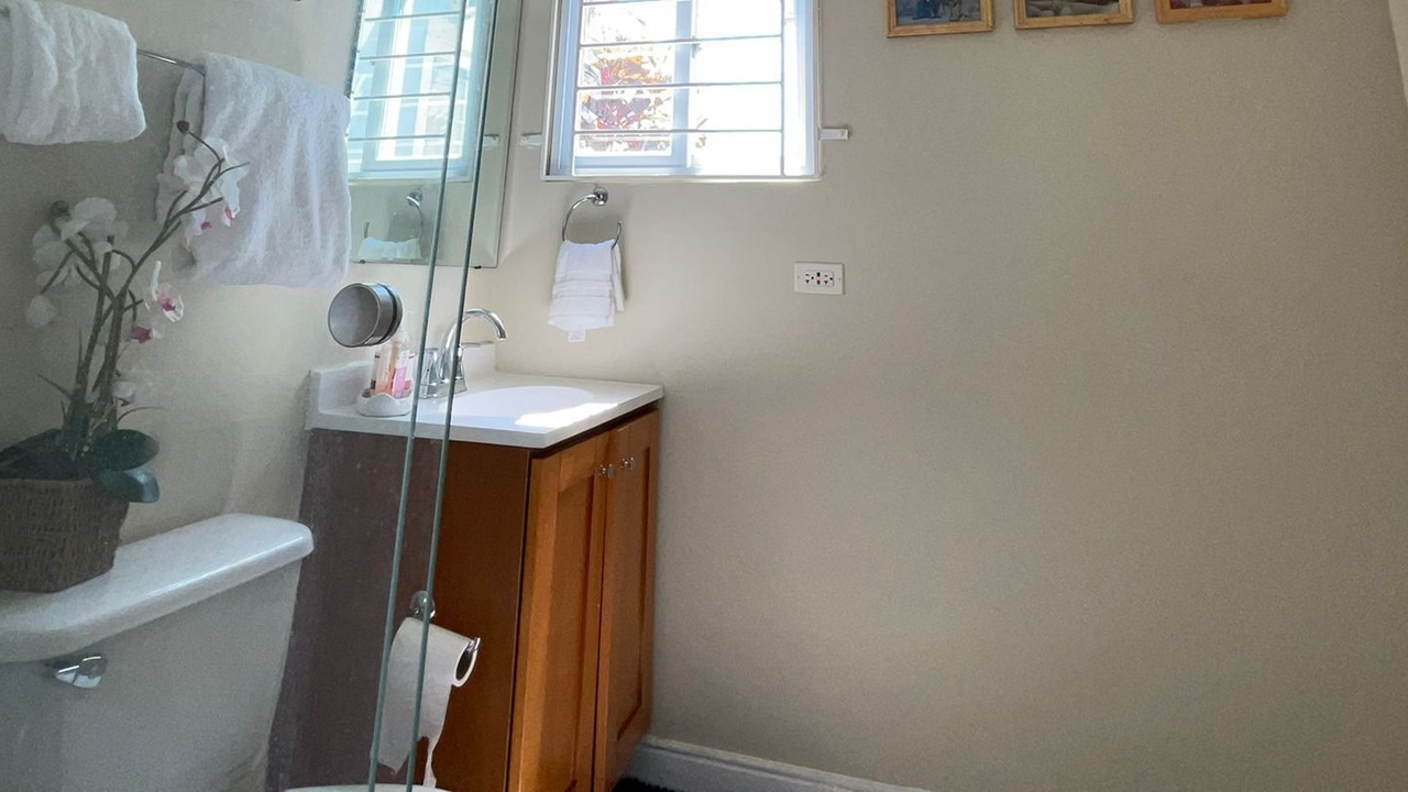 Photo of Bathroom in Spanish Town