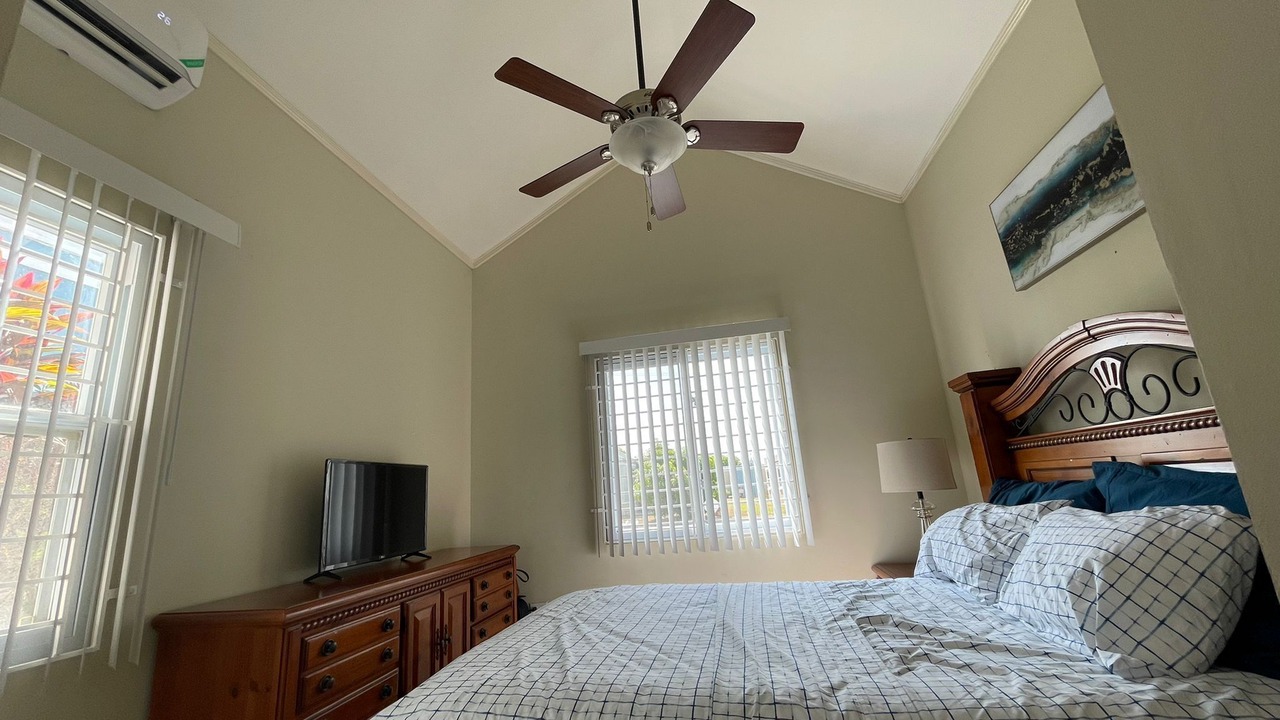 Photo of Bedroom in Spanish Town