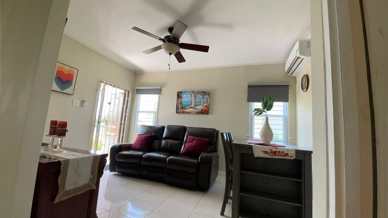 Photo of Livingroom in Spanish Town