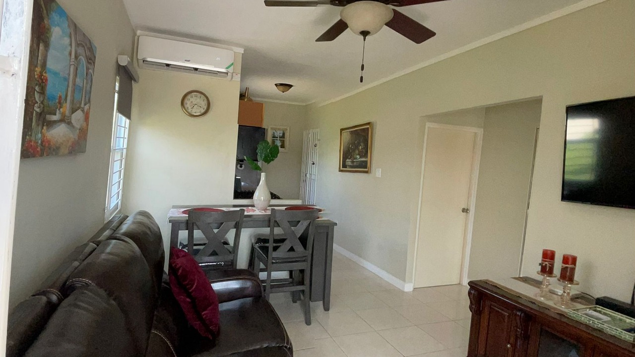 Photo of Livingroom in Spanish Town