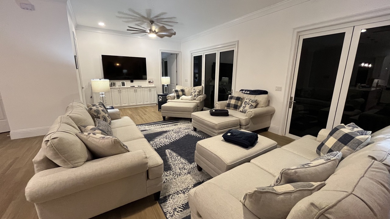 Photo of Livingroom in Treasure Cay