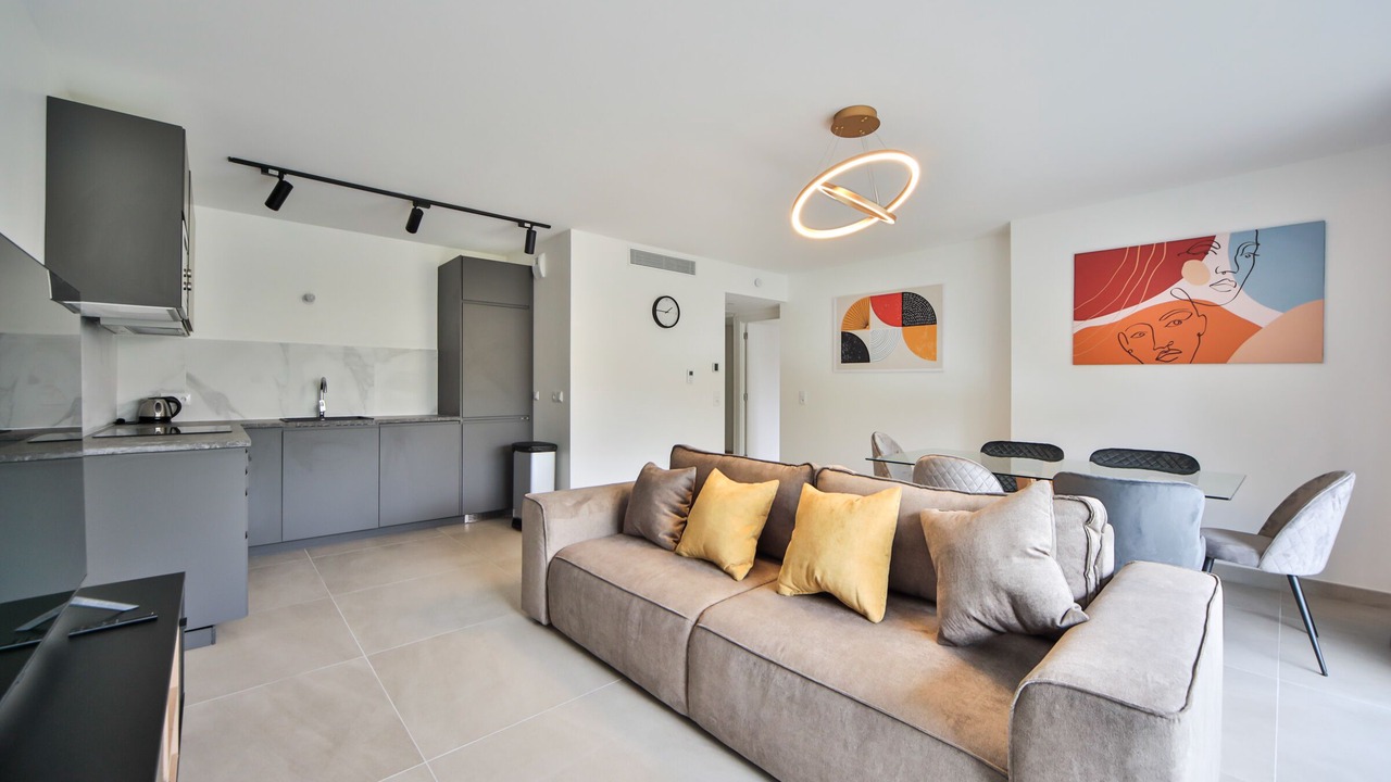 Photo of Livingroom in La Varenne Saint-Hilaire