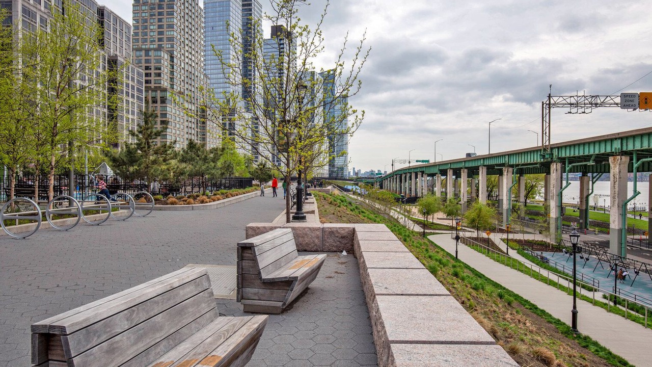Photo of Outdoor in Lincoln Square