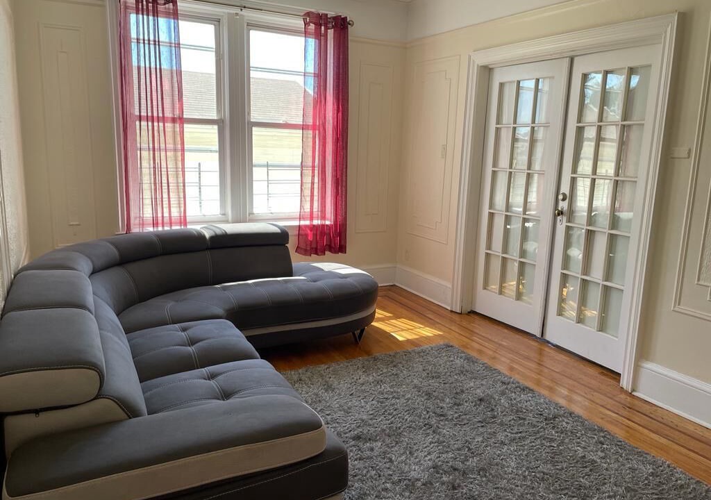 Photo of Livingroom in Canarsie