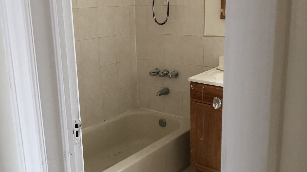 Photo of Bathroom in Canarsie