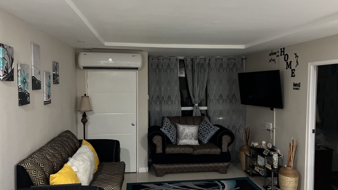 Photo of Livingroom in Portmore