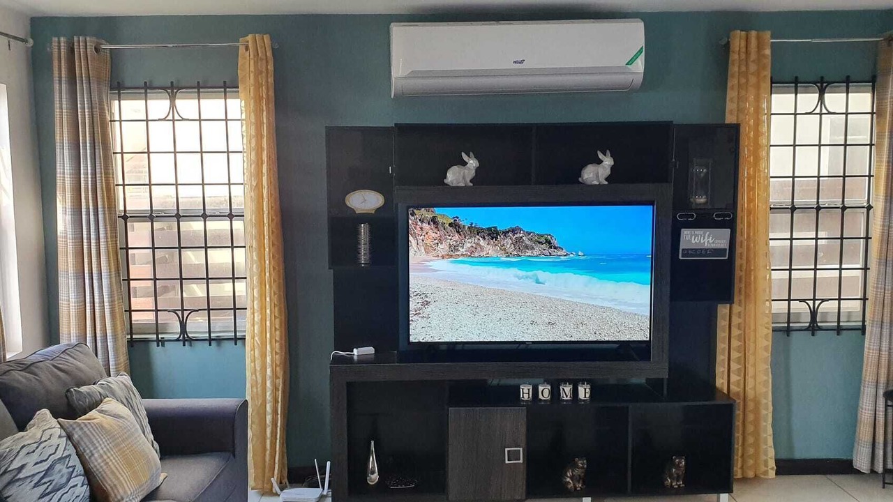 Photo of Livingroom in Portmore
