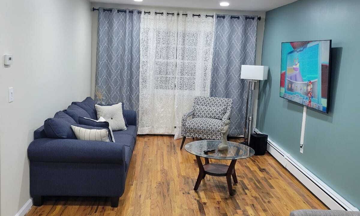 Photo of Livingroom in Canarsie