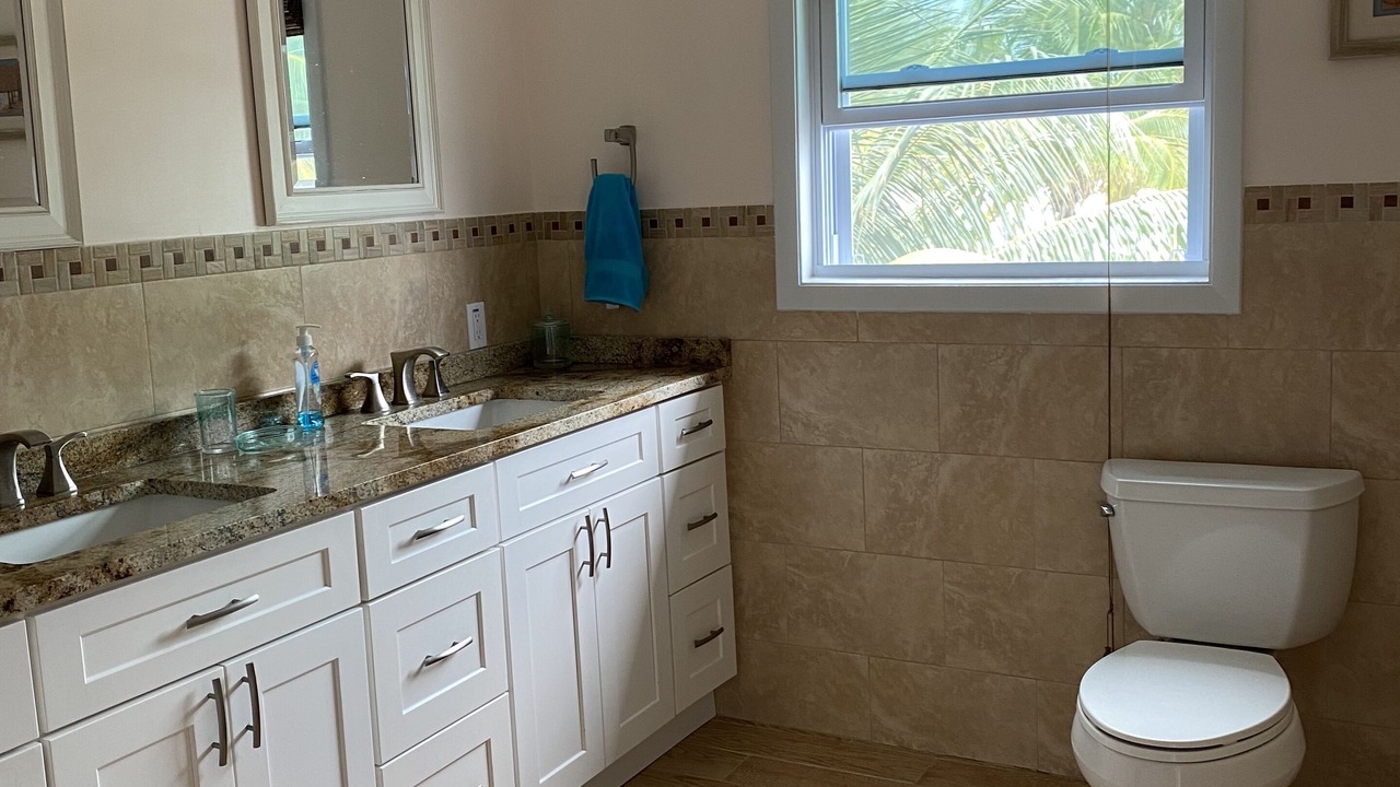 Photo of Bathroom in Spanish Wells
