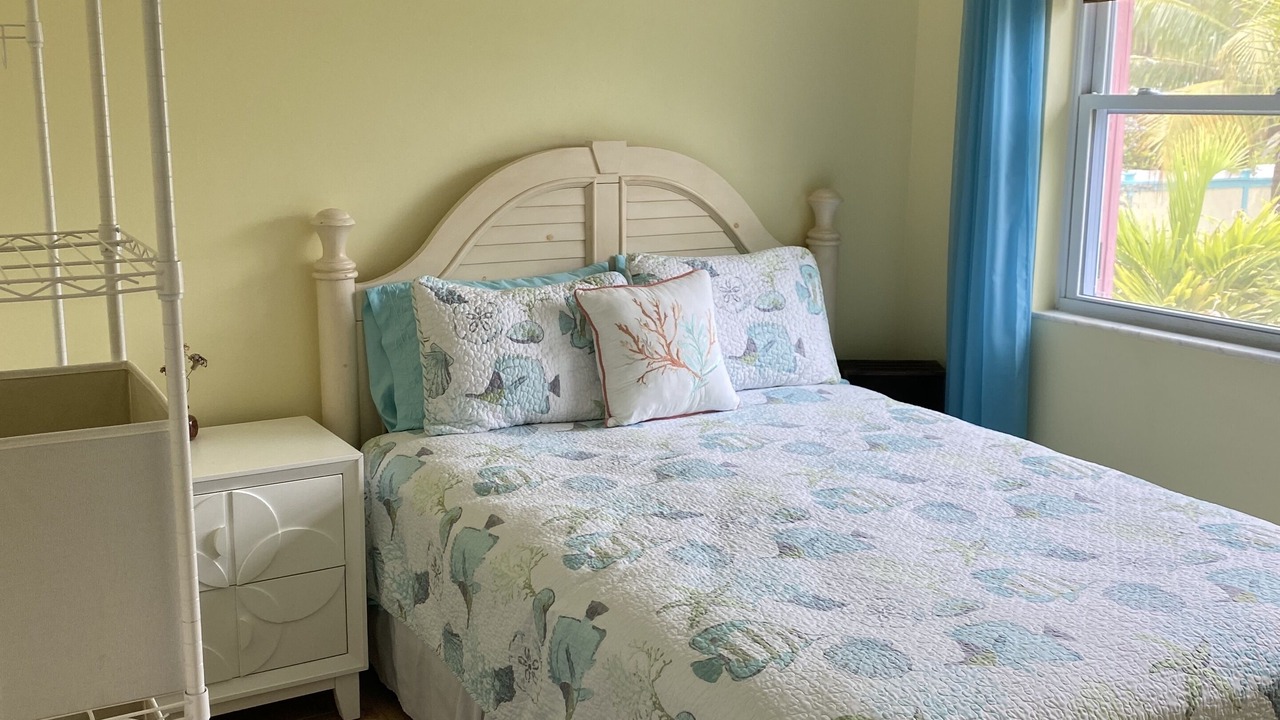 Photo of Bedroom in Spanish Wells