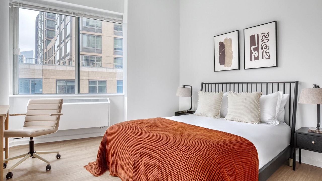 Photo of Bedroom in Lincoln Square