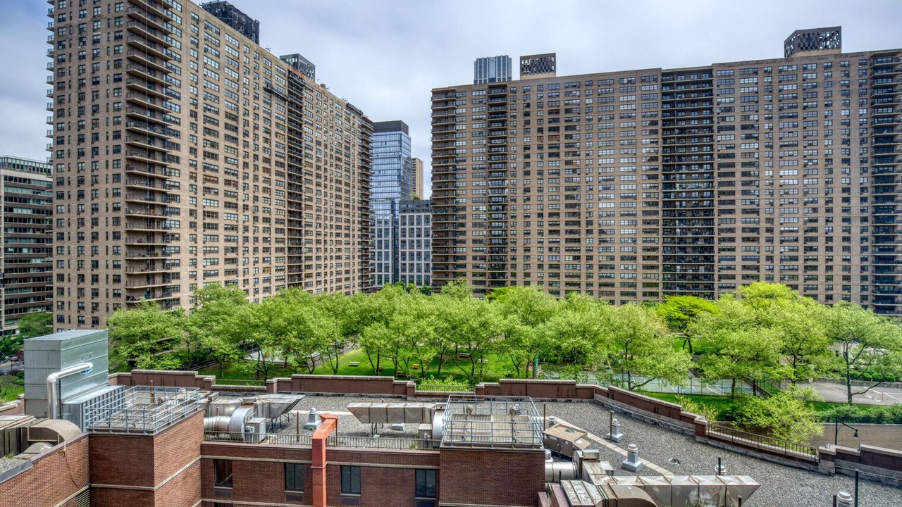 Photo of Outdoor in Lincoln Square
