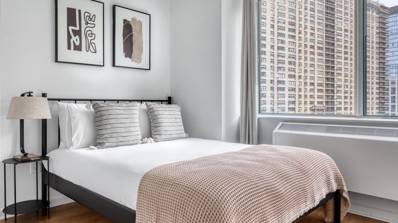Photo of Bedroom in Lincoln Square