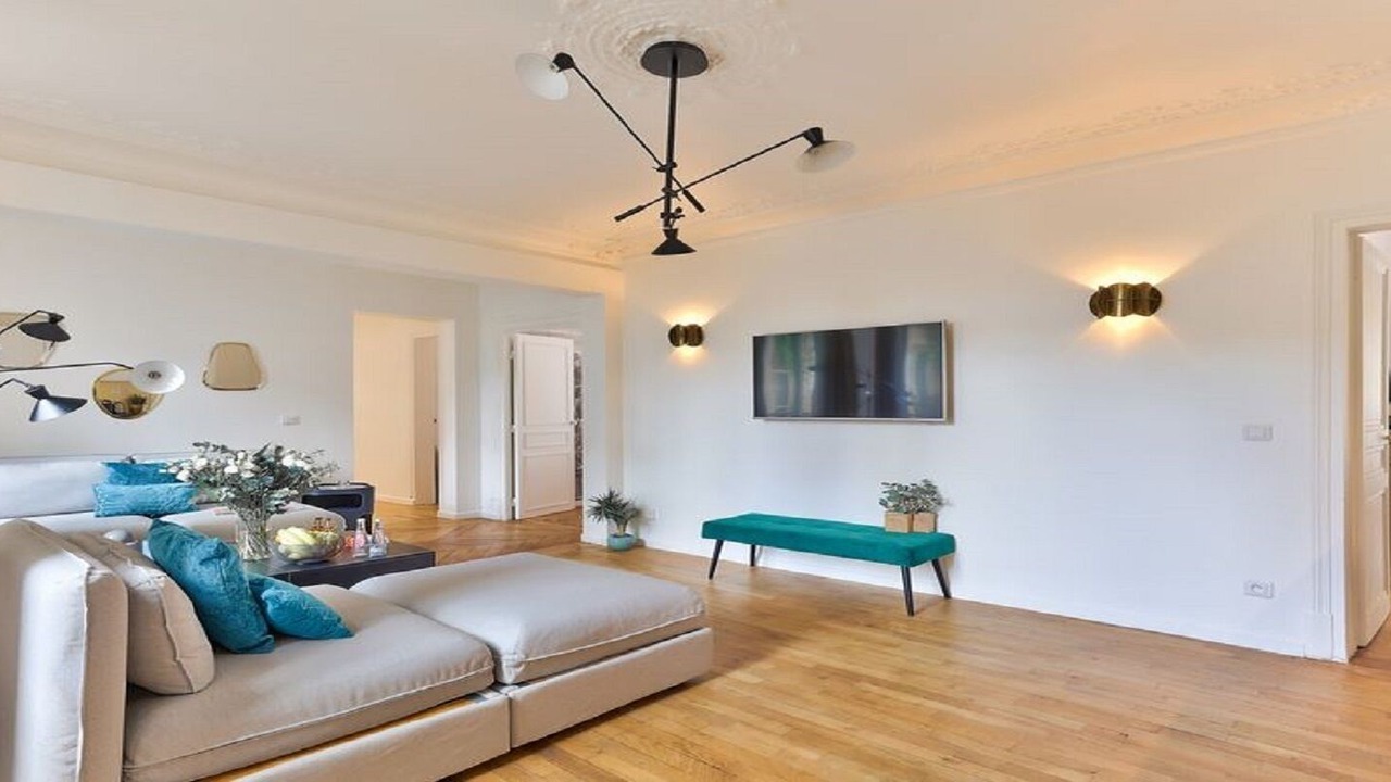 Photo of Livingroom in 10th Arrondissement