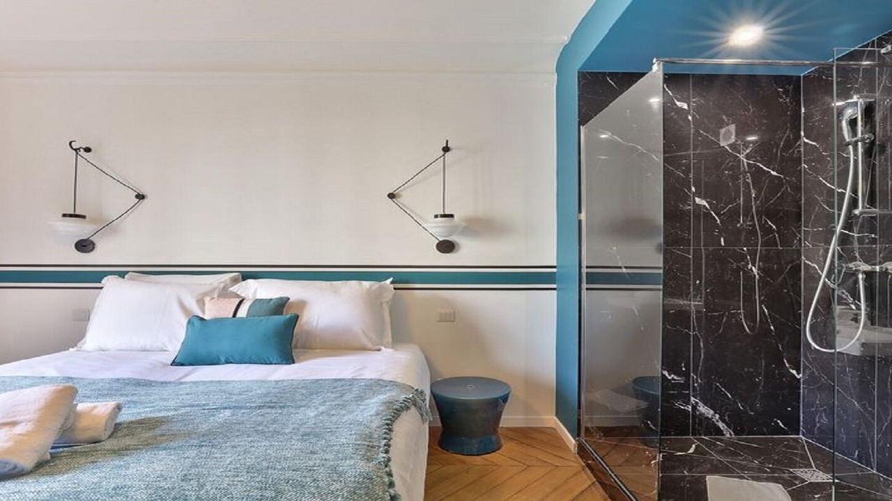 Photo of Bedroom in 10th Arrondissement
